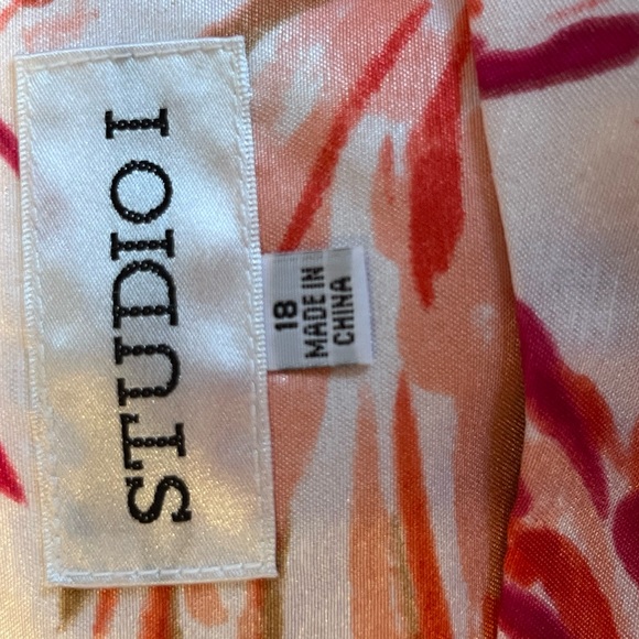 Studio I Sleeveless Floral Dress. - Picture 7 of 7